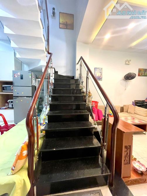 NHÀ NGỘP 3 TẦNG- NHỈNH 6 TỶ - HẺM 1/ TÂY HÒA- PHƯỚC LONG A - 2