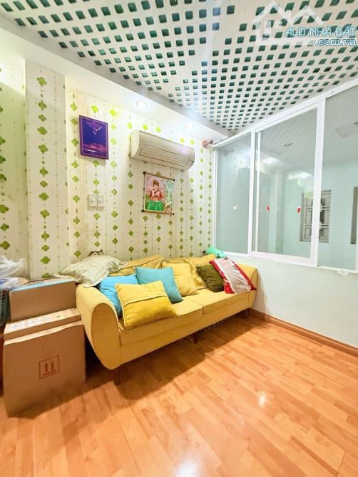 BÁN NHÀ TÂN BÌNH 5 TẦNG CHỈ 5.45 TỶ  HẺM BÀNH VĂN TRÂN 32M2 - 3