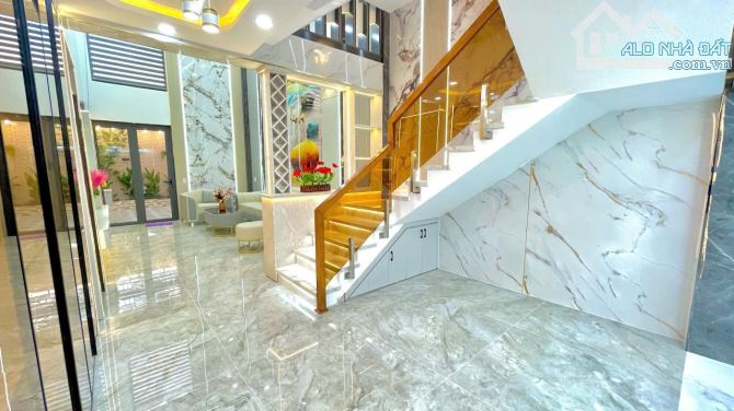 BÁN NHÀ 5 TẦNG MỚI XÂY FULL NỘI THẤT- F. TRUNG MỸ TÂY GẦN CVPM QUANG TRUNG CHỈ 7,95 TỶ - 3