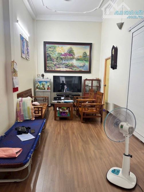 bán nhà Ngõ 62 Nguyễn Chí Thanh - Đống Đa DT 38m( ttsd 48m) 4 Tầng, MT 5m 🧧gia 22 Tỷ - 3