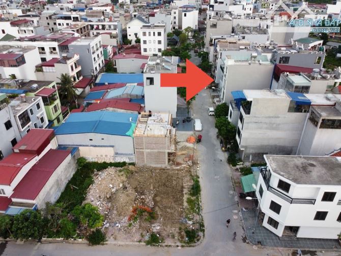 CẦN CHUYỂN NHƯỢNG LÔ GÓC TĐC TAM KỲ - VĨNH NIỆM LÊ CHÂN . Diện tích 40m ngang4m - 3