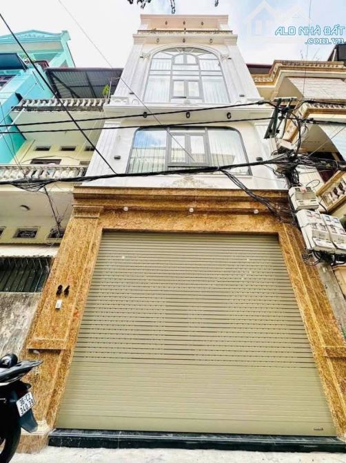 Bán nhà Phố Vương Thừa Vũ , Thanh Xuân,siê rộng mặt tiền, ô tô vào nhà , thang máy 7 tầng - 3