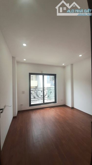 Bán nhà Khu Tập thể Viện KHNN diện tích 40m2, 5 tầng, Ô TÔ - 3