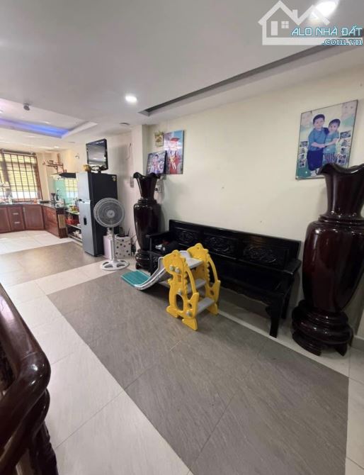BÁN NHÀ RIÊNG NGAY NGUYỄN NGỌC LỘC,QUẬN 10-GIÁ HẠ CÒN 5TỶ620/82,8m2(4,6x18m).SÁT MT 3/2 - 3
