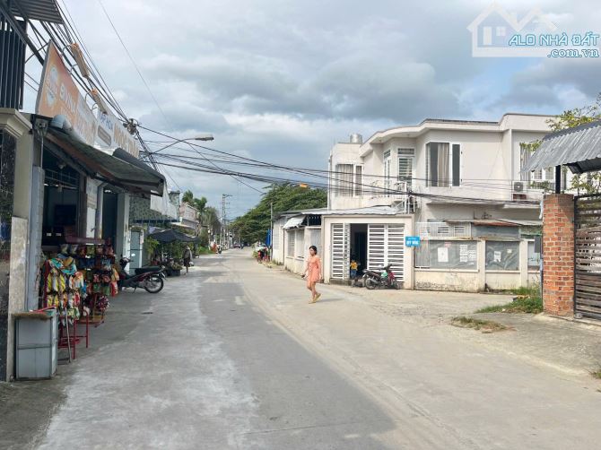 🔥🔥🔥 Bán lô góc 2 mặt tiền  Vĩnh Thạnh- Nha Trang đường rộng 10 mét - DT : 116,7m2 - 3