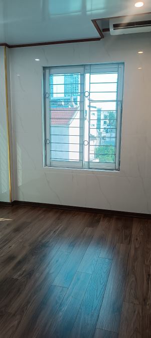 Chính chủ bán căn Chung cư TÂY HỒ 50M.2PN 2 WC.SỔ ĐỎ CC.GIÁ:2.5 TỶ - 3