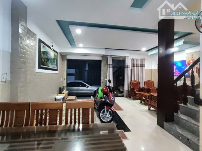 Bán nhà 3 tầng , mê đúc, đường ô tô cách biển 3km , đầy đủ nội thất - 3
