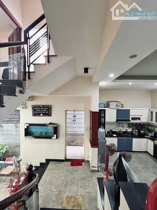 Hiếm giảm 2tỷ chỉ 8Tỷ9 có Nhà 4Tầng hẻm ô tô DT 6X15M sát mặt đường Nguyễn Tư Giản P12 GV - 3