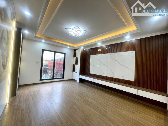 BÁN NHÀ PHÂN LÔ TỨ HIỆP, THANH TRÌ, 65M,6TẦNG,MT5M, THANG MÁY, Ô TÔ, VĂN PHÒNG, 2 THOÁNG - 3