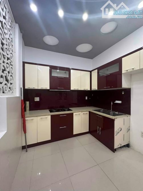 CHO THUÊ NHÀ 2 TẦNG KIỆT Ô TÔ 5M : ĐƯỜNG LÊ DUẪN - HẢI CHÂU 1. DT 60m2. Giá 14 triệu - 3