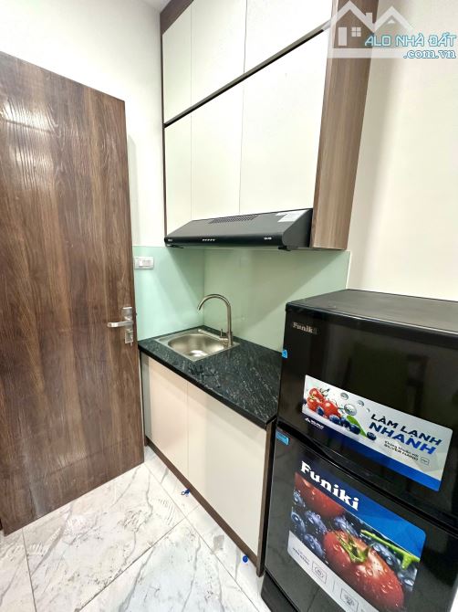 Cho Thuê CCMN 143 Nguyễn Chính Hai Bà Trưng 25m2 Studio Cửa Sổ Ban Công Thang Máy Trống30P - 3