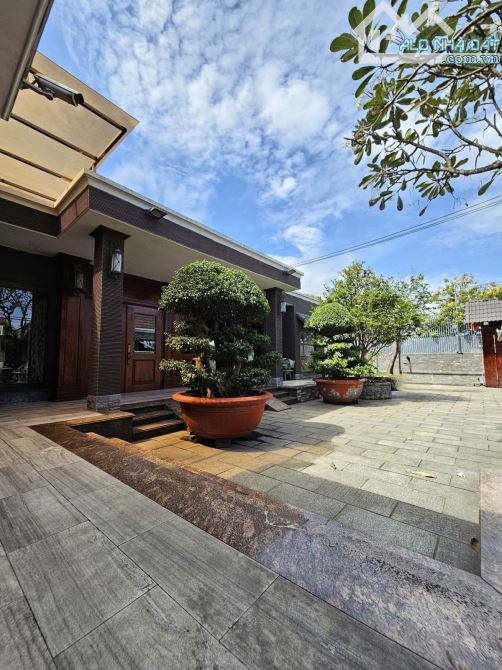 BIỆT THỰ CĂN GÓC 2 MT - 700M2 NGANG KHỦNG 20M - CHỈ NHỈNH 20 TỶ - 3