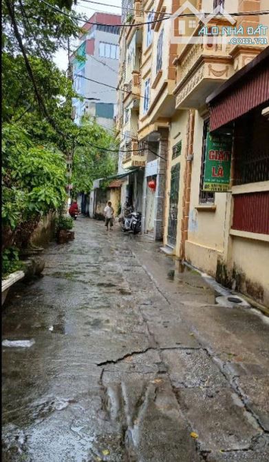 SIÊU HIẾM - BÁN ĐẤT TẶNG NHÀ C4 GÁC LỬNG - TRUNG TÂM TỨ HIỆP - DT GẦN 53M2 - GIÁ 5.9 TỶ - 3
