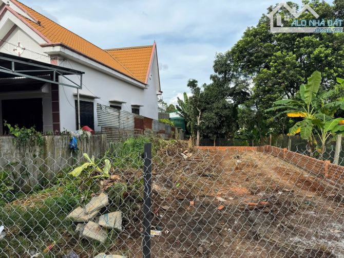 Đất hẻm thông 92 Nguyễn Xuân Nguyên 8x22 - 3