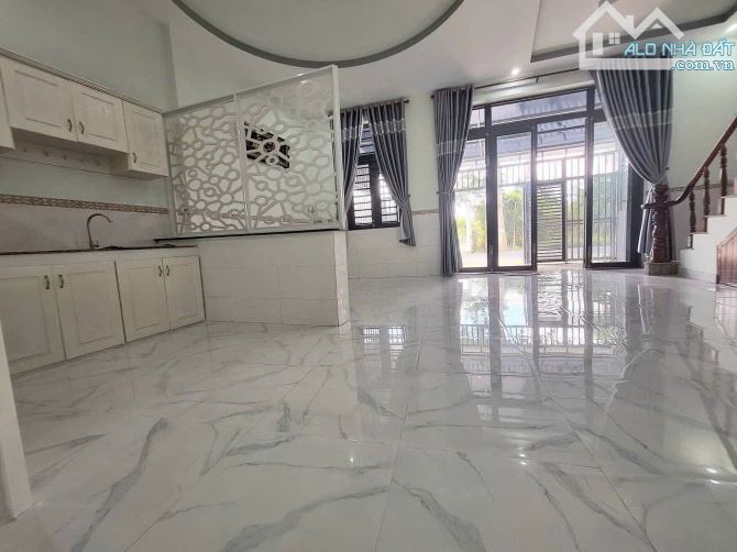 bán nhà trệt lầu góc 2 mặt tiền đường huỳnh thị nở, ngang đến 6,8m giá bán chỉ - 3