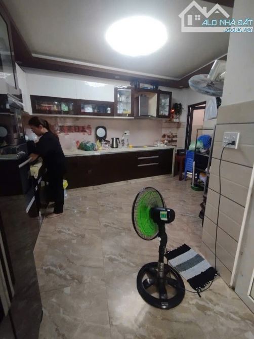 GẤP BÁN 5 TẦNG-ÂU DƯƠNG LÂN-CẠNH CHỢ RẠCH ÔNG-Q8-DT: 3,8X13-NHỈNH 6 TỶ - 3