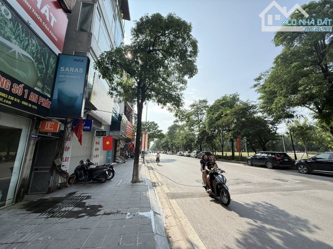 Bán nhà lô góc mặt phố Thanh Nhàn, Hai Bà Trưng, tiện kinh doanh 5 tầng 58m2 giá 36 tỷ