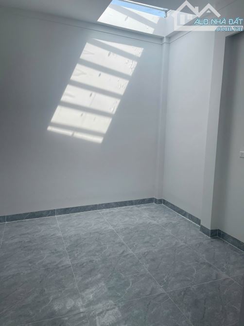 Bán nhà 1 Trệt 1 lầu 60m2 đường ô tô (P. Tân Phong) chỉ 1,550 tỉ - 3