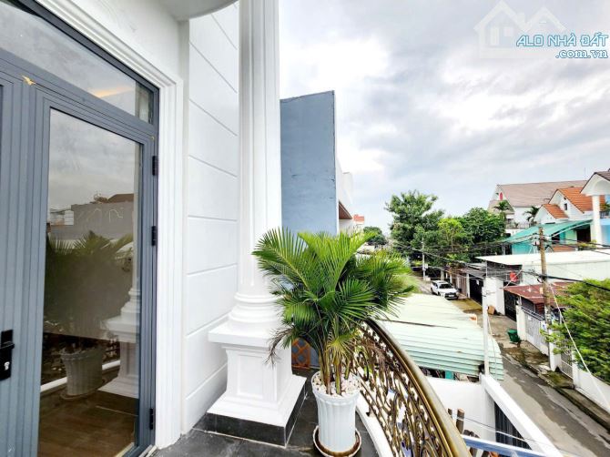 SIÊU PHẨM KIẾN TRÚC TÂN CỔ ĐIỂN 68m2(P. Tân Hiệp) chỉ 5,290 tỉ - 3