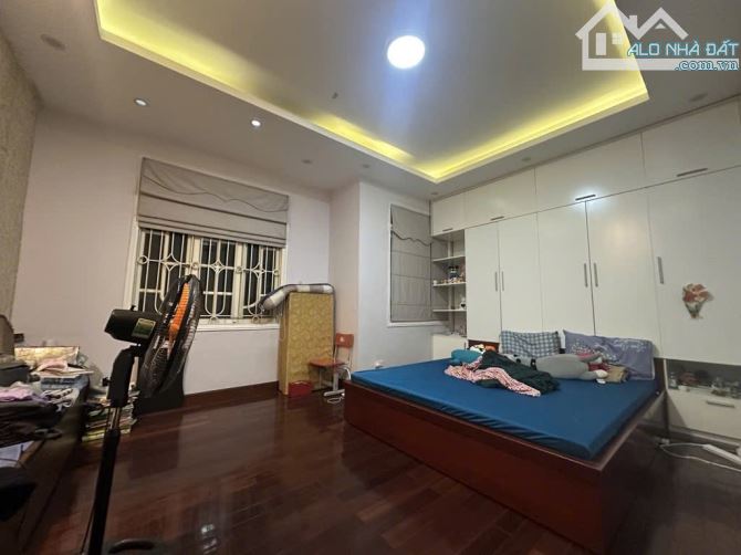 Bán nhà Hoàng Hoa Thám, ngõ thông, ô tô đỗ cổng, nhà đẹp ở ngay, 46m2, 5 tầng, giá 13 tỷ - 3