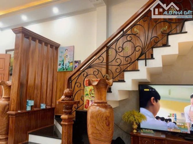 BÁN NHÀ TỈNH LỘ 10 - BÌNH TÂN - 4 TẦNG BTCT – 70m² – 5x14m - NỘI THẤT CAO CẤP - 9.5TỶ - 3