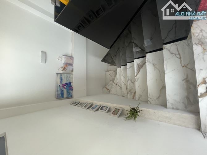 KẾ BÊN TÊN LỬA, NHÀ MỚI Ở NGAY 4,2m x 12m - 3 TẦNG,  GẦN  BV BÌNH TÂN, GIÁP TÂN PHÚ, - 3