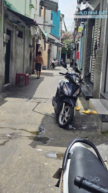 RẤT NGỘP NÊN GẤP BÁN NHÀ 2 MẶT TIỀN - 3 TẦNG - NGANG 5M - GẦN 50M2 - TT Q4 - CHỈ 4.3 TỶ - 3