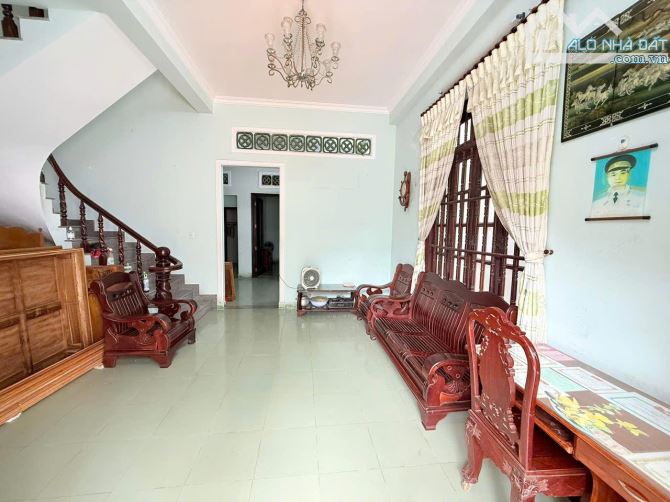 BÁN GẤP NHÀ TRUNG TÂM 1 TRỆT 1 LẦU CÓ SÂN ĐỂ Ô TÔ HẺM 4 MÉT [ 7 x 15 ] 126m2 GIÁ 6t9 - 3