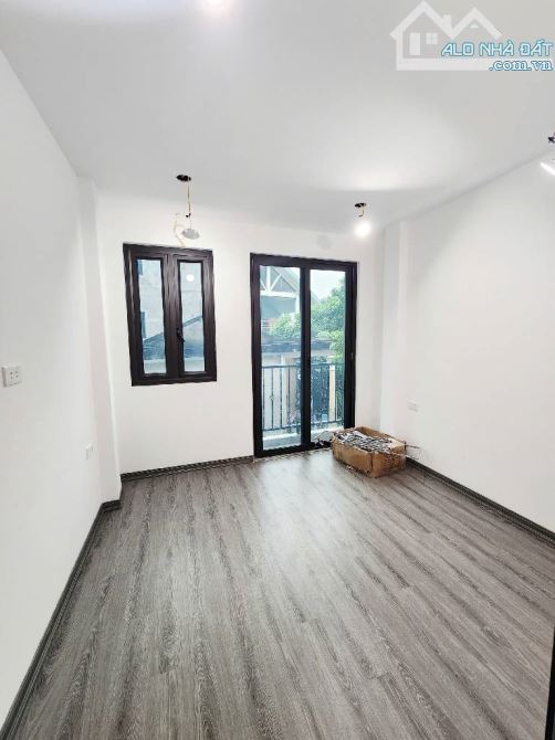 NHÀ NGUYỄN KHOÁI Ở NGAY – FULL NỘI THẤT – 10M RA OTO TRÁNH – GẦN HỒ - 3