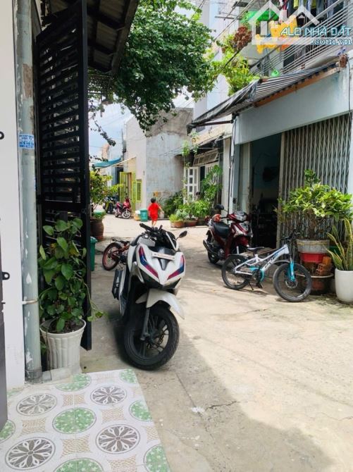 Bán nhà 2 tầng, ngay siêu thị Coopmart Phan Văn Hớn, Tân Thới Nhất, Quận 12. Chỉ 4,650 tỷ - 3