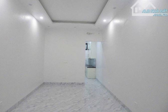 BÁN NHÀ TRUNG KÍNH CẦU GIẤY 55m MT3.8m 4 TẦNG 20 TỶ PHÂN LÔ VIP Ô TÔ TRÁNH KINH DOANH - 3