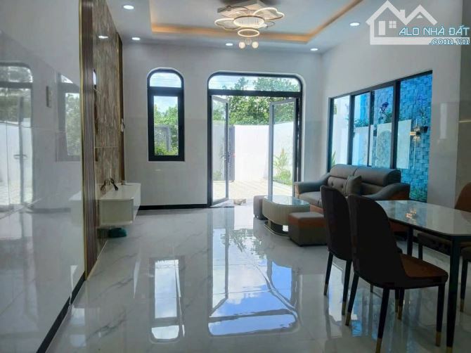 CHỈ CÓ 350TR CÓ NGAY NHÀ CẤP 4 SỔ HỒNG RIÊNG THỔ CƯ TOÀN BỘ - 3