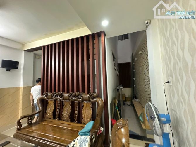 Bán nhà HXH Đồng Đen, P.14, khu Bàu Cát, DT: 4.5 x 17.2m [77m2] 4 tầng - 12.9 tỷ TL - 3