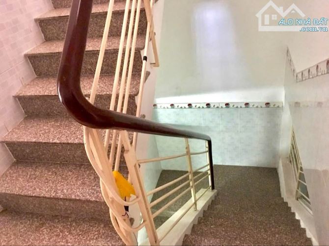 Mặt tiền VIP Nguyễn Khắc Nhu, Q.1, DT: 11 X 30m, bốn tầng, giảm 15 tỷ còn 185 tỷ. - 3