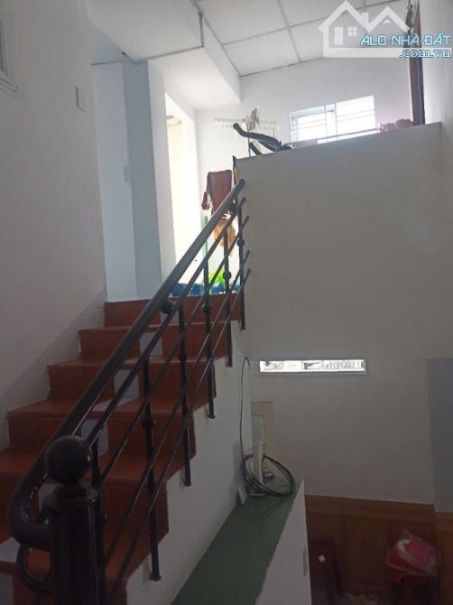 Kiệt đồng kè - Nhà 2 tầng - Sau lưng nhà MT - Giá tốt nhất thị trường. - 3