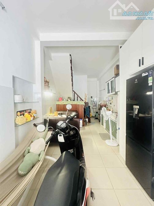 Vĩnh viễn,Quận 10,3 tầng,dt:3,2m×10m,giá:4,6 tỷ. - 3