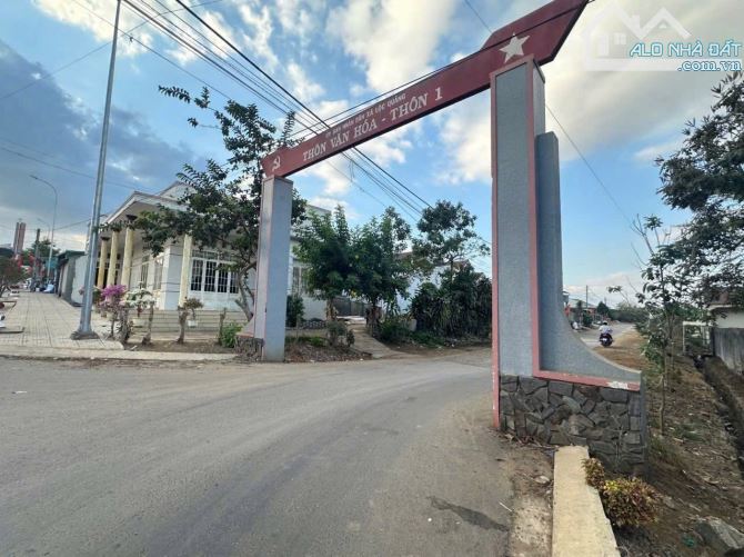 BÁN ĐẤT NGỘP GẦN CHỢ, GẦN UỶ BAN 500M2 CHỈ HƠN 1 TỶ BÁN TRONG THÁNG - 3