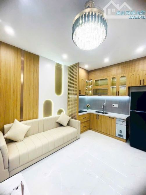 Nhà đẹp 2T xây mới ngay trung tâm Lê Duẩn_Full nội thất cao cấp_Giá 3tyX - 3