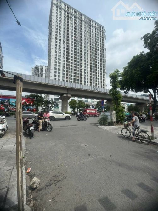 TẦM TIỀN HIẾM – TẬP THỂ CƠ KHÍ NGUYỄN TRÃI – THANH XUÂN - 3