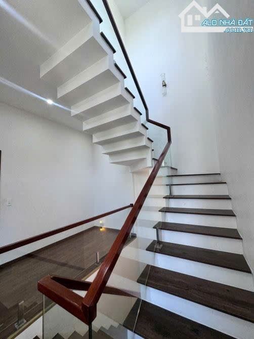 chủ cần bán nhanh căn villa 3 tầng đường sơn thủy. Ngũ Hành Sơn - 3