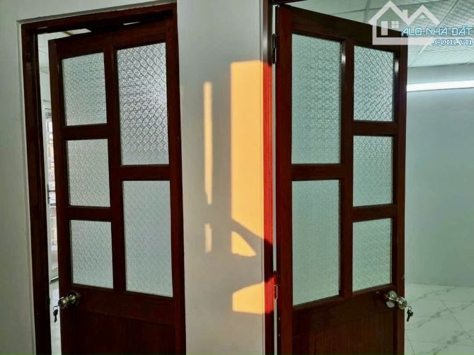 Bán nhà lô góc 2 tầng ,đường rộng 8m-dt 33m², Hóc Môn Xuân Thới Đông - giá chỉ 2.25 tỷ. - 3