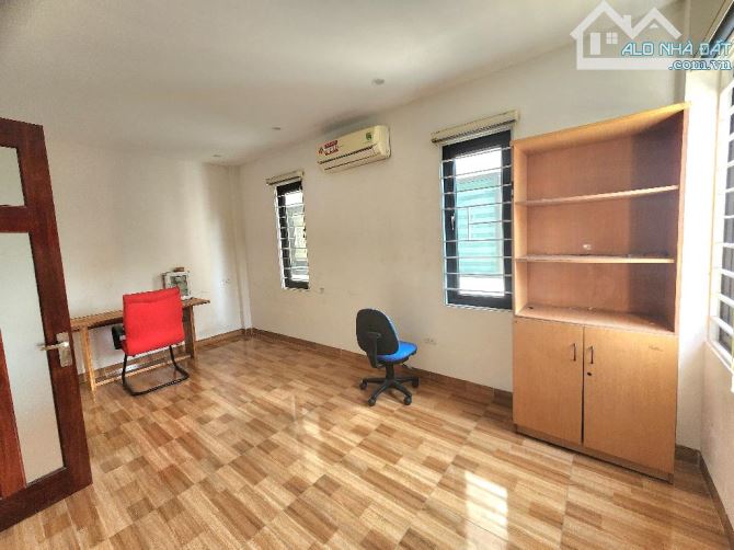 🔥 HÀNG HIẾM SÀI ĐỒNG – NHÀ 5 TẦNG 30 M2 – CHỈ CÓ 5.XX TỶ – KHÁCH ƯNG LÀ CHỐT! - 3