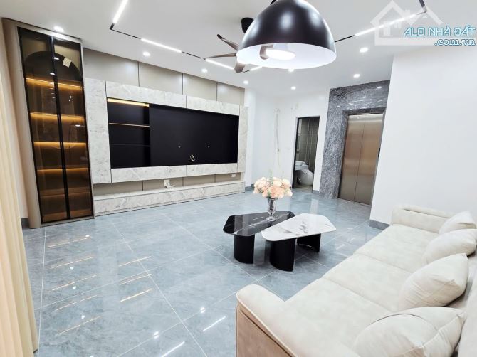 Chỉ 11,3 tỷ có ngay căn nhà 6 tầng ô tô thang máy Thạch Bàn - Đầu tư sinh lời bền vững - 3