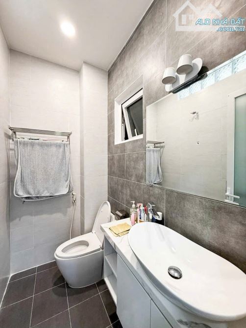 🔥 BÁN NHÀ GÓC 2 MẶT HẺM – HÒA HƯNG Q.10 - 5 TẦNG - 4 PHÒNG NGỦ! - 3