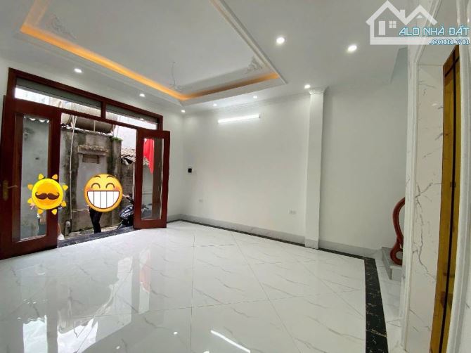 Bán nhà Khuyến Lương. 7 tầng mới tinh - tháng máy - lô góc. Hàng xóm Gamuda - 3