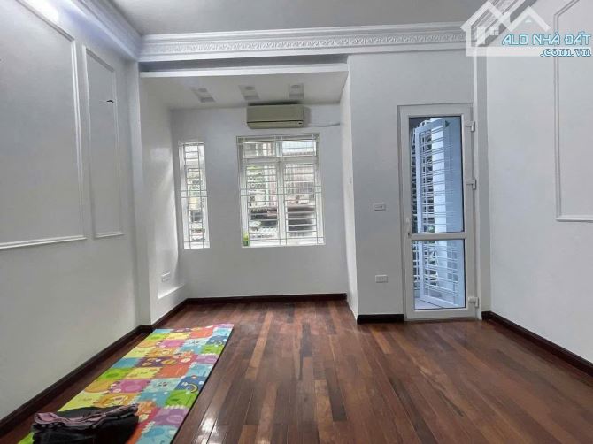 Bán nhà ngõ 98 Thái Hà, DT 44/47m, 4 tầng, MT 4m, giá 20.5 tỷ, ngõ oto, KD. - 4