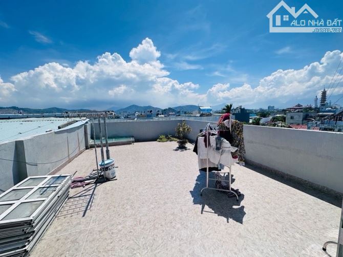 Bán căn hộ 10 phòng,MT Nguyễn Như Hạnh, dt 108m, ngang 5.45m, giá hơn 7 tỷ - 4