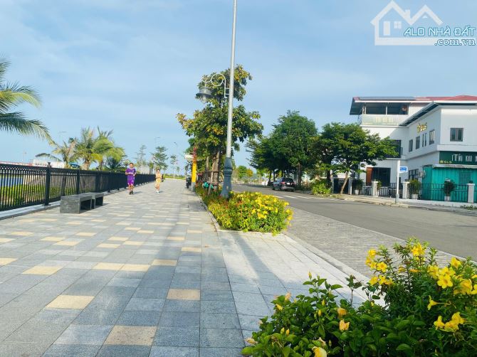 Cần bán đất Nam Hoà Xuân. Đã có sổ đỏ. Giá từ 4ty45 - 4