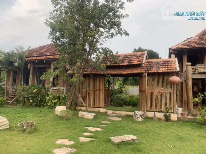 BÁN VIEW NGHĨ DƯỠNG LÁNG LỚN CHÂU ĐỨC, DT 1800MW CÓ SĂN NHÀ, HỒ CÁ KOI, GIÁ 6 TI - 4