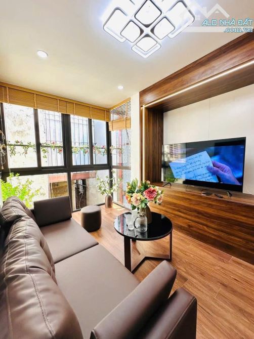HÀNG HIẾM-CĂN HỘ TẬP THỂ LÔ GÓC PHỐ TRẦN HƯNG ĐẠO-2 MẶT THOÁNG SÁNG CHỈ HƠN 4tỷ - 4